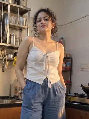 Tanvi, Goa call girl near Candolim