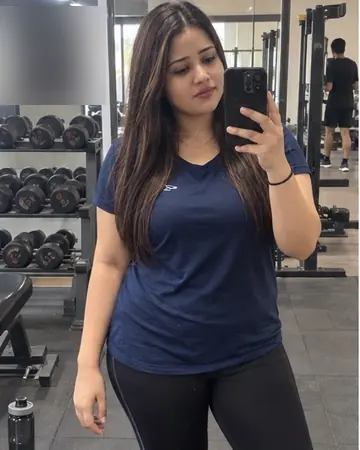 Kajal, escort in Noida, lives near Sector 18